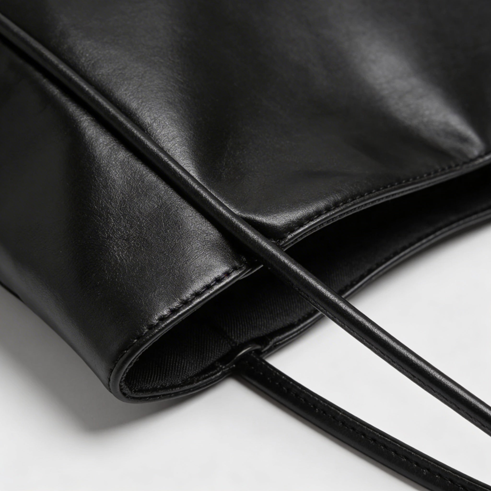 Avery | Women’s Tote Bag With Understated Design And Long Carry Handles | Timeless