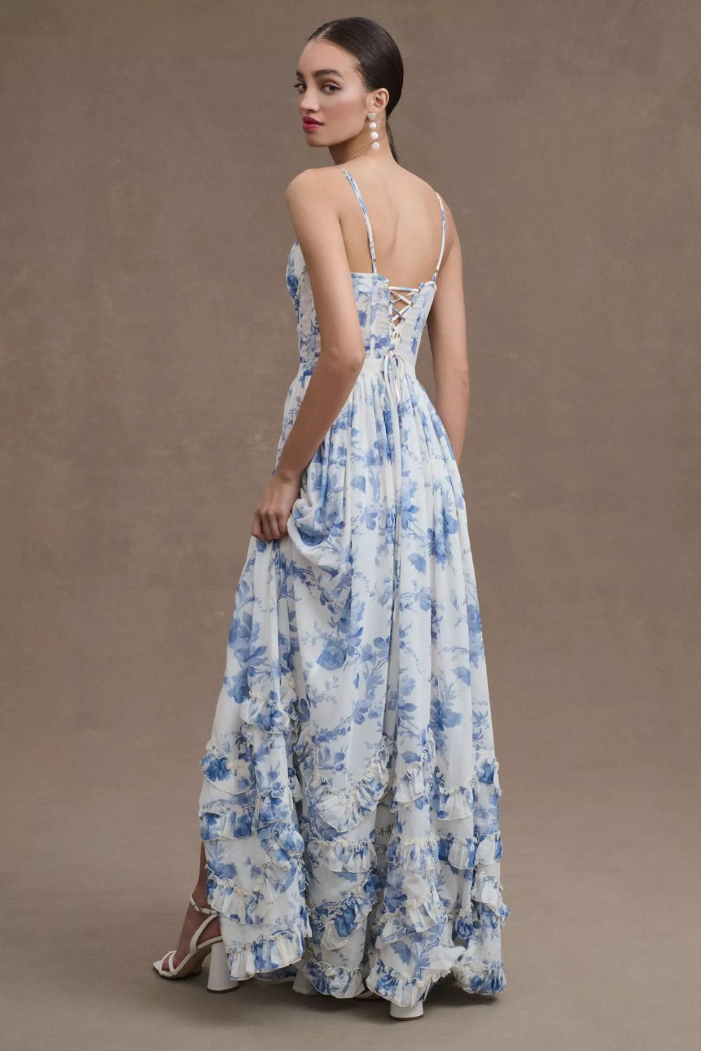 Olivia | Women's Graduation Dress With Sweetheart Neckline And Floral Print | Romantic