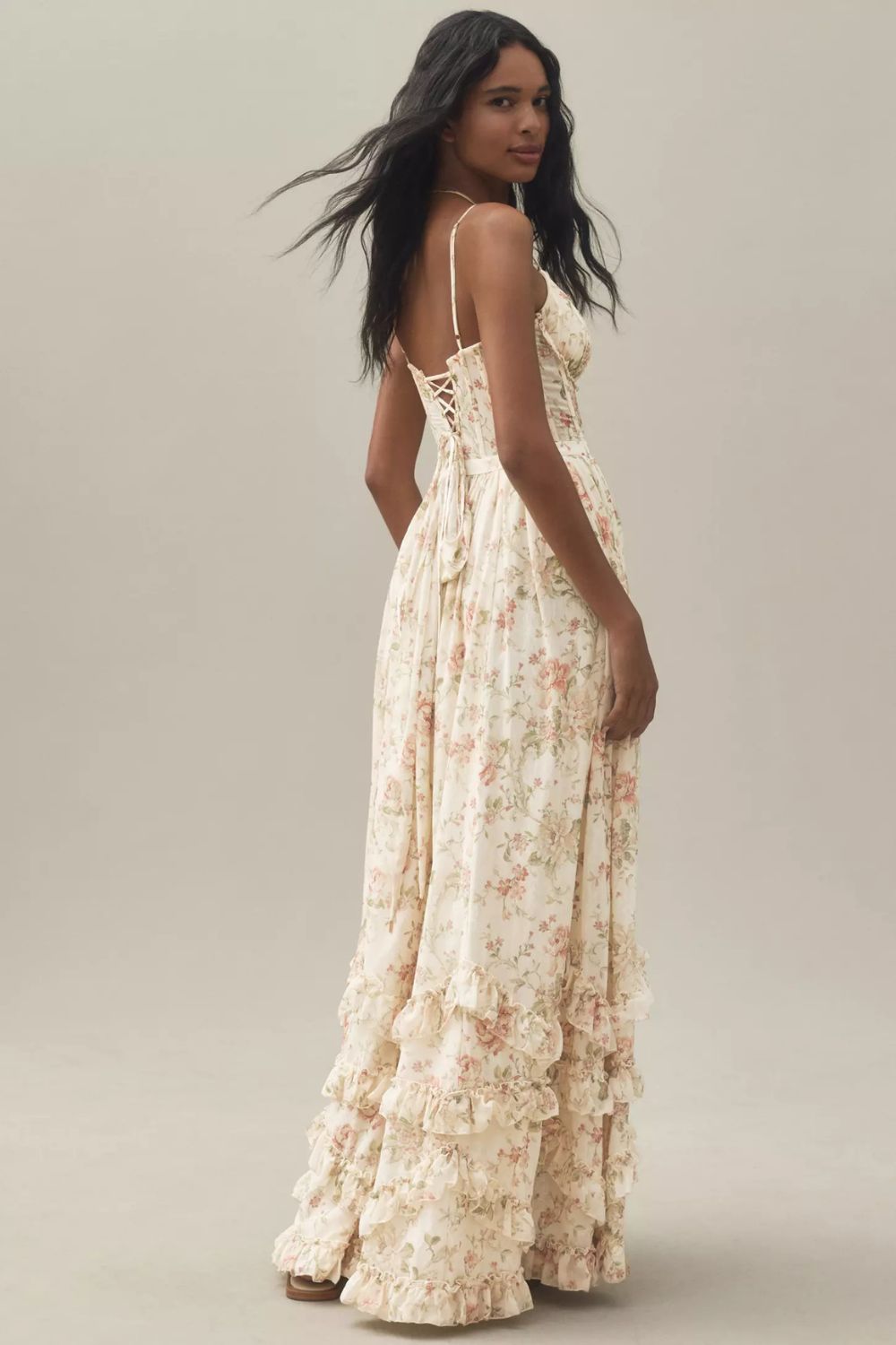 Olivia | Women's Graduation Dress With Sweetheart Neckline And Floral Print | Romantic